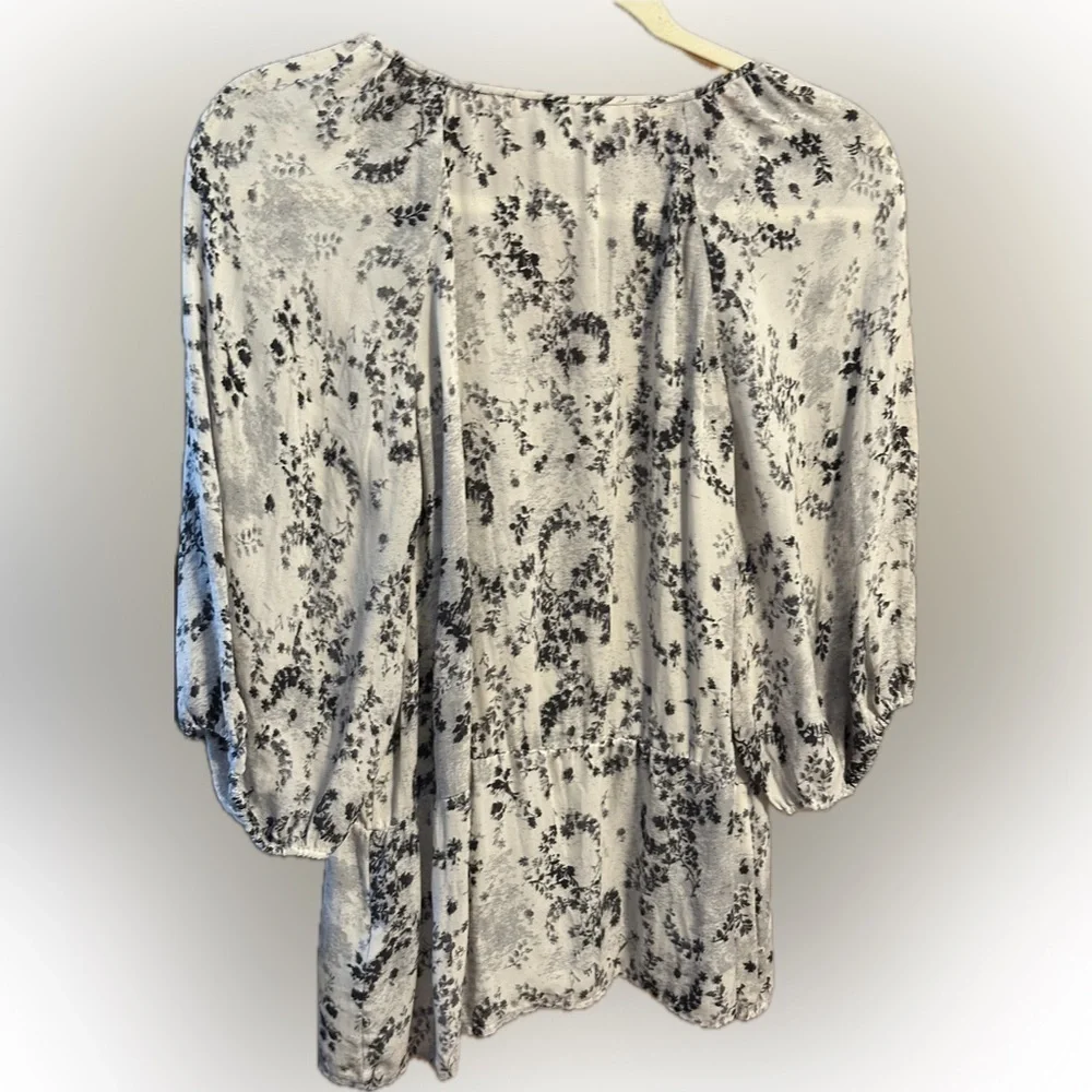 Banana Republic SILK Blouse Sz S Chic Coquette Versatile Feminine Boho